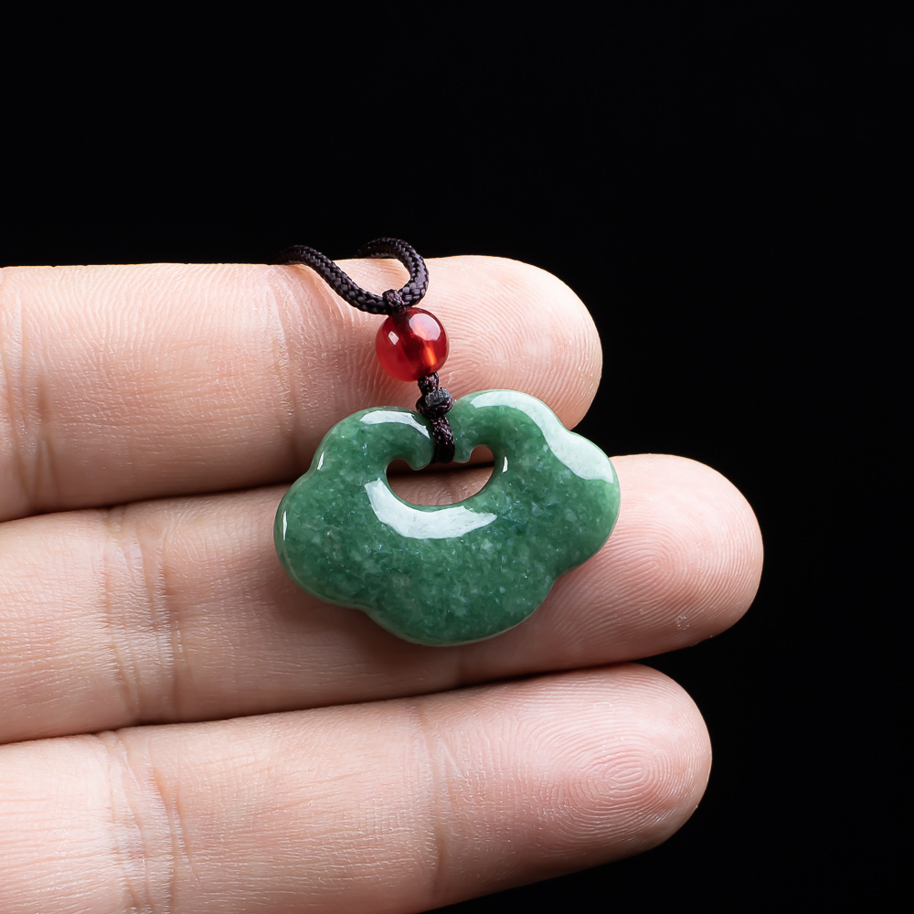 Natural Myanmar Jadeite Ruyi P - Necklaces recension och pris